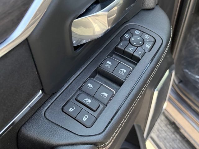 New 2026 RAM 2500 Laramie w/ Night Edition AWD/4WD image 13