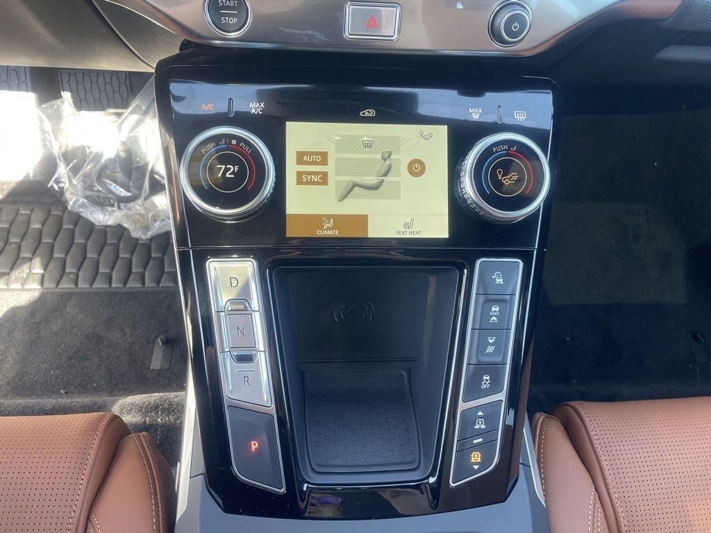 Used 2024 Jaguar I-PACE R-Dynamic HSE image 15