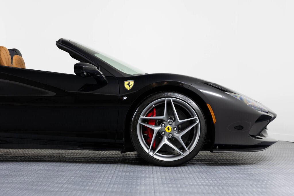 Certified 2023 Ferrari F8 Tributo image 21
