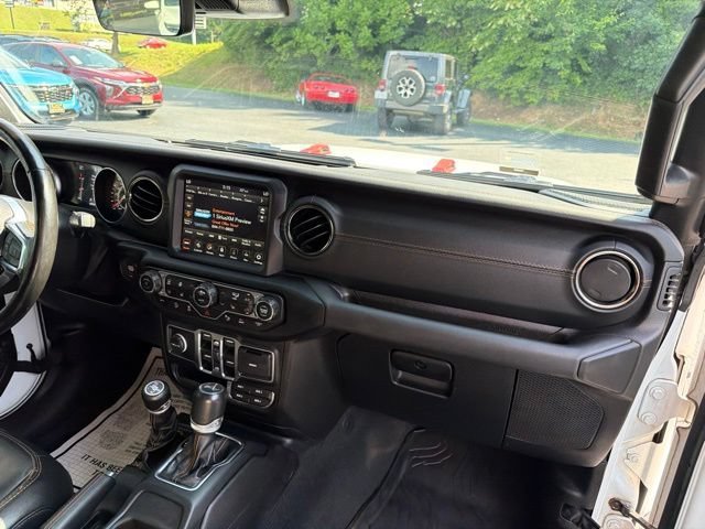 Used 2021 Jeep Wrangler Unlimited Sahara AWD/4WD image 38