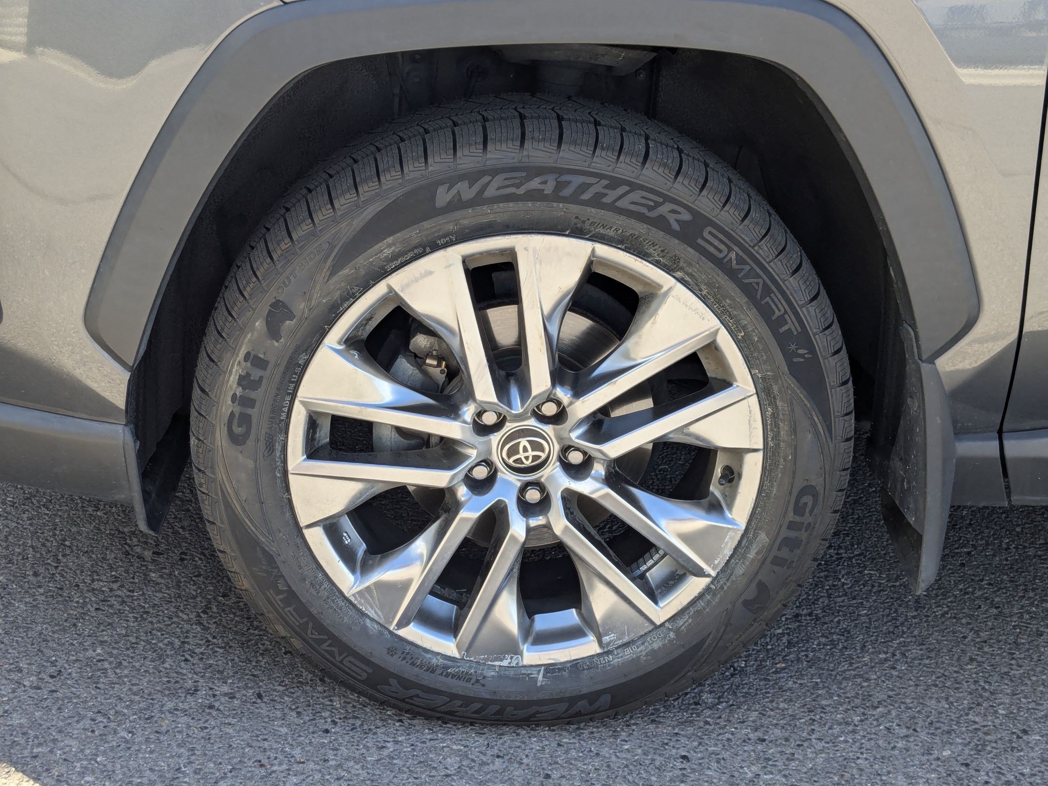 Used 2021 Toyota RAV4 XLE Premium AWD/4WD image 11