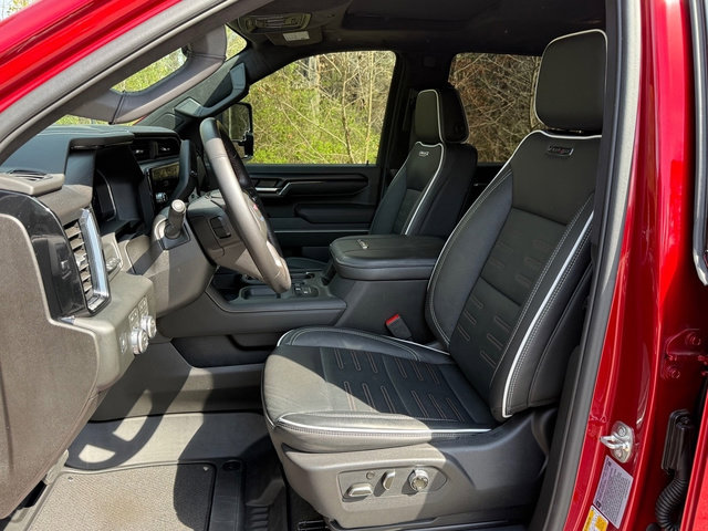 Used 2026 GMC Sierra 2500 AT4X image 17