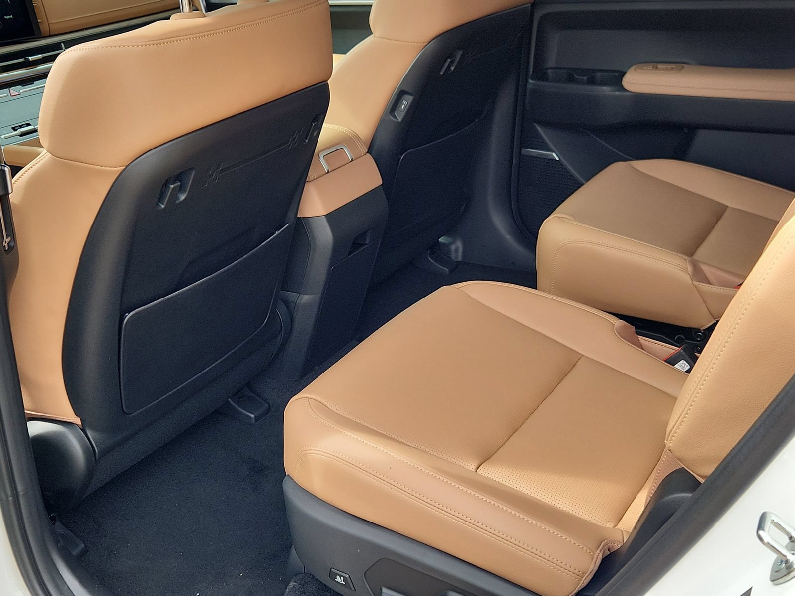 New 2026 Hyundai Santa Fe Limited AWD/4WD image 11