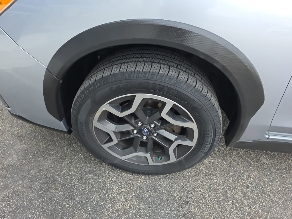 Used 2017 Subaru Crosstrek 2.0i Limited image 16