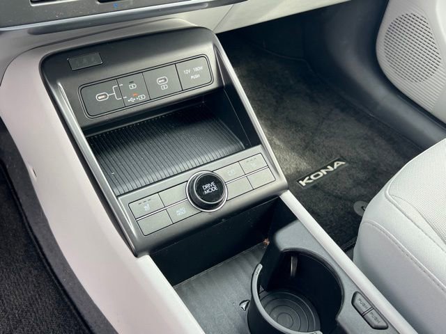 Used 2024 Hyundai Kona SEL FWD image 21