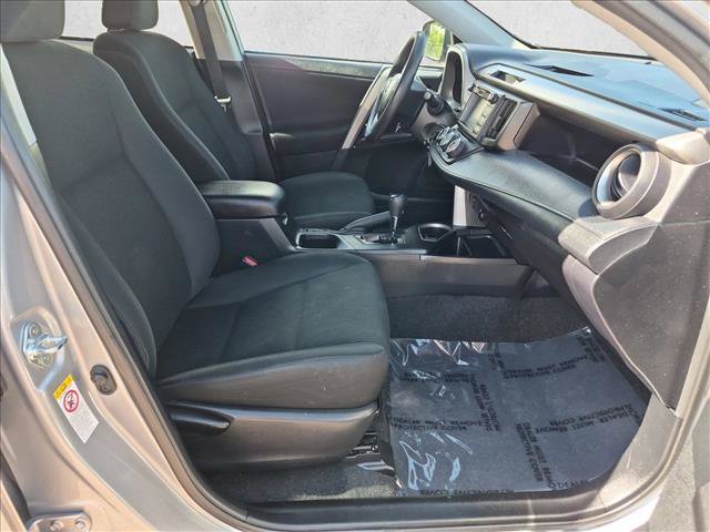 Used 2018 Toyota RAV4 LE w/ All Weather Liner Package FWD image 21