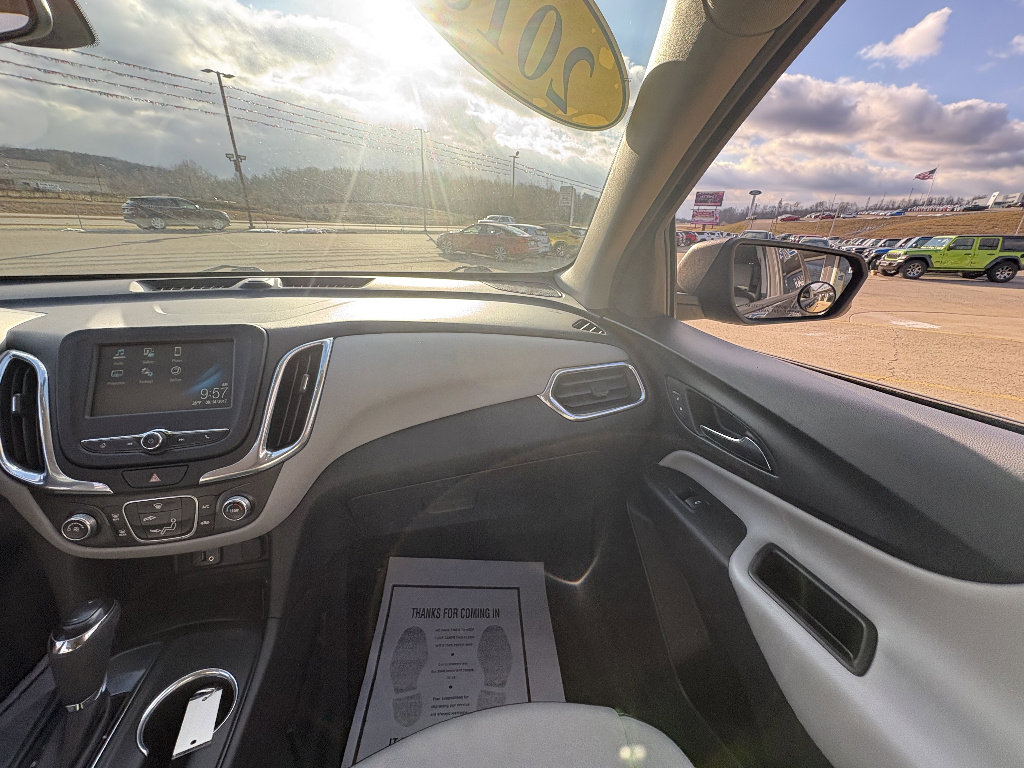 Used 2018 Chevrolet Equinox LS FWD image 25