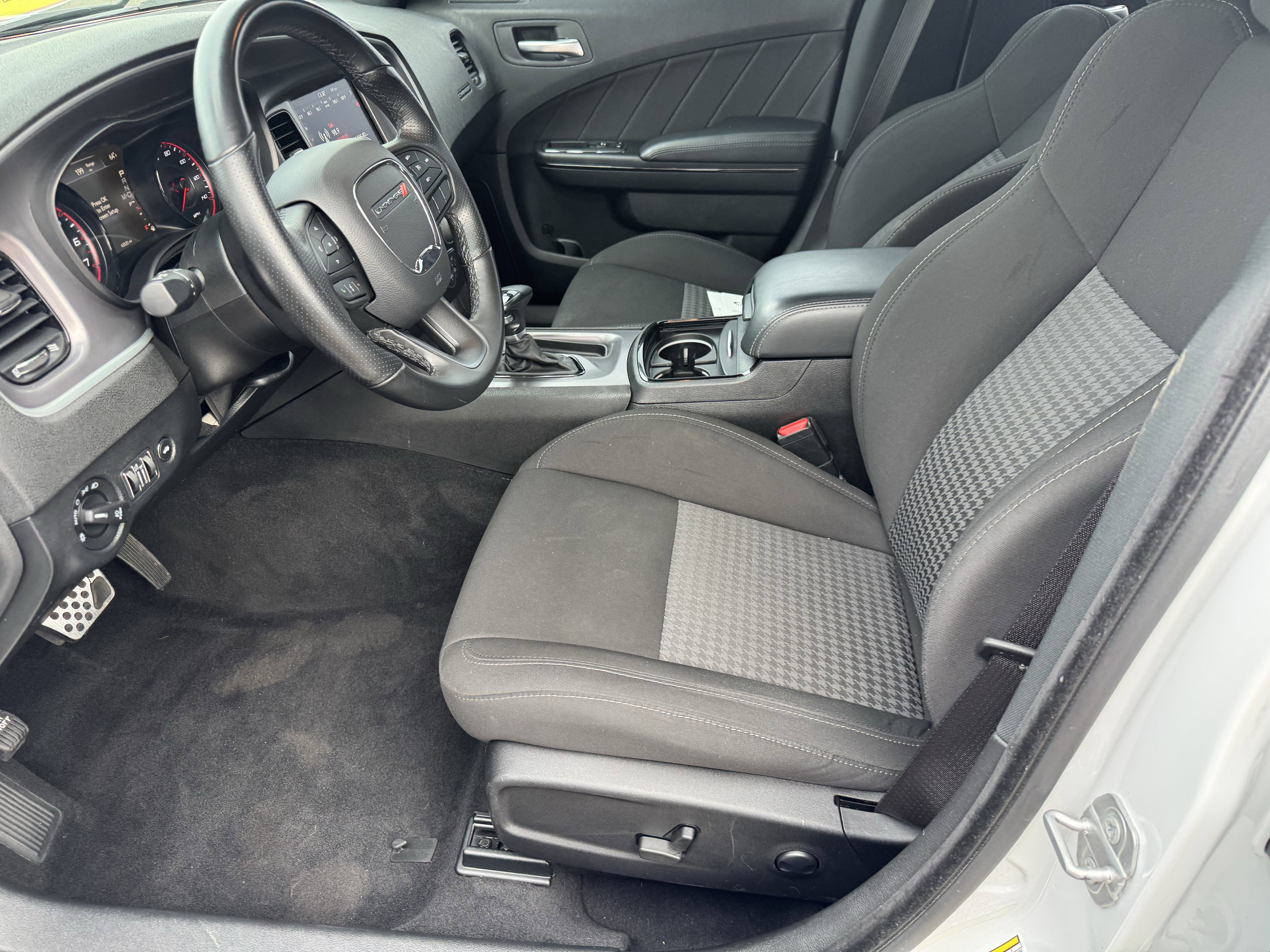 Used 2022 Dodge Charger GT w/ Blacktop Package image 5