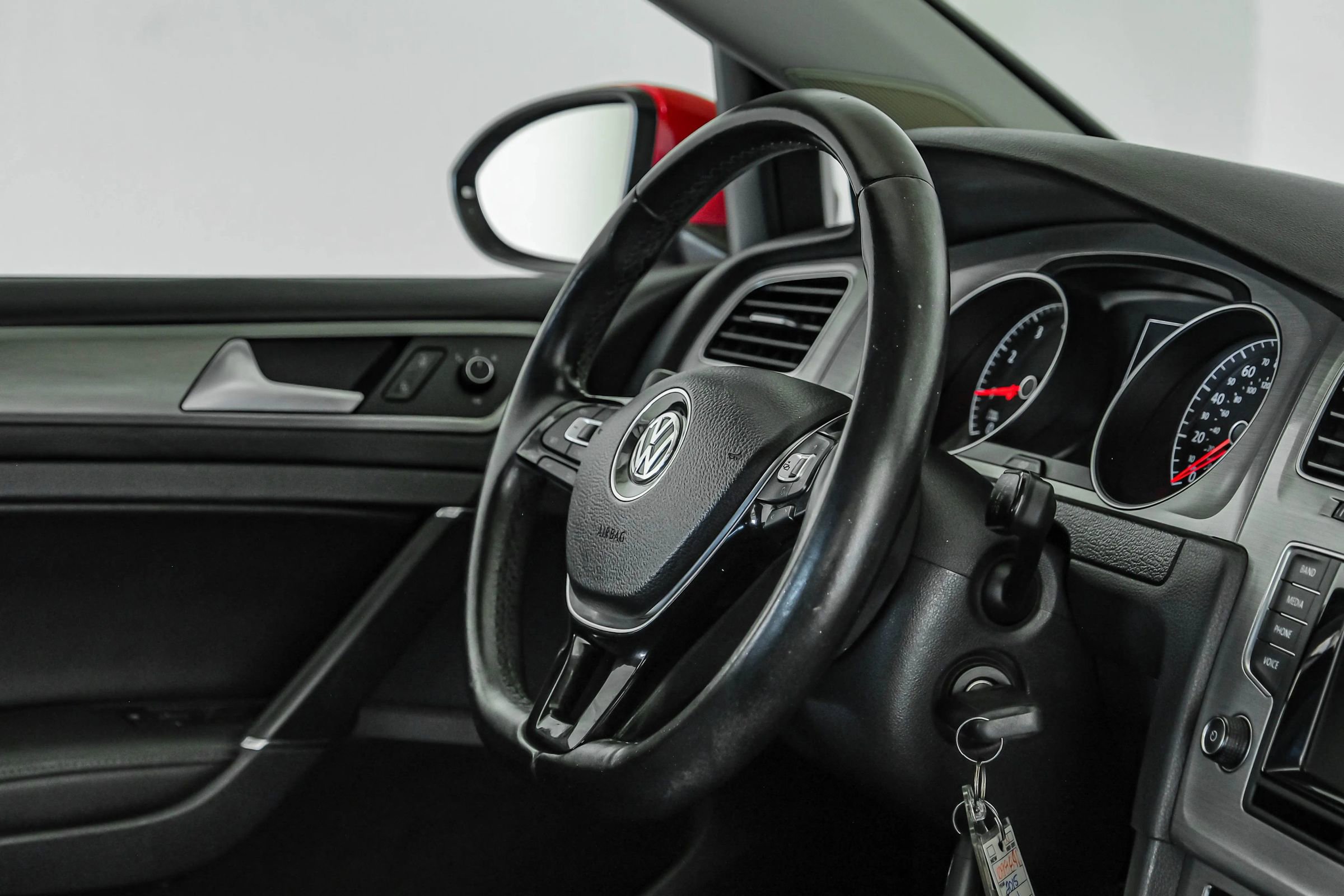 Used 2015 Volkswagen Golf SE image 13