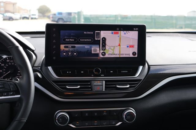 Used 2024 Nissan Altima 2.5 SR w/ SR Premium Package image 13