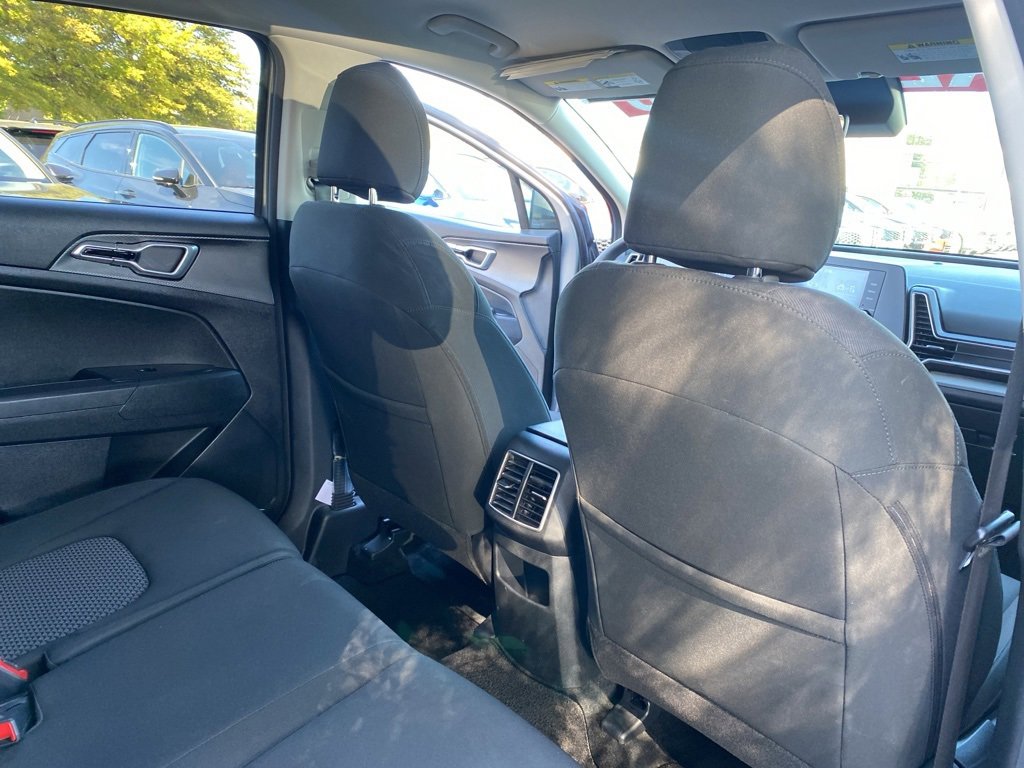 Used 2023 Kia Sportage LX image 26