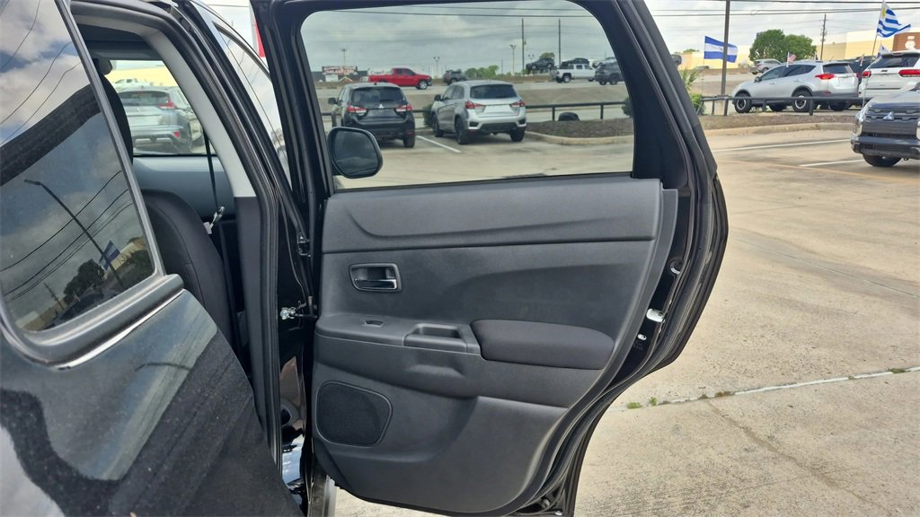 Used 2025 Mitsubishi Outlander Sport LE image 22