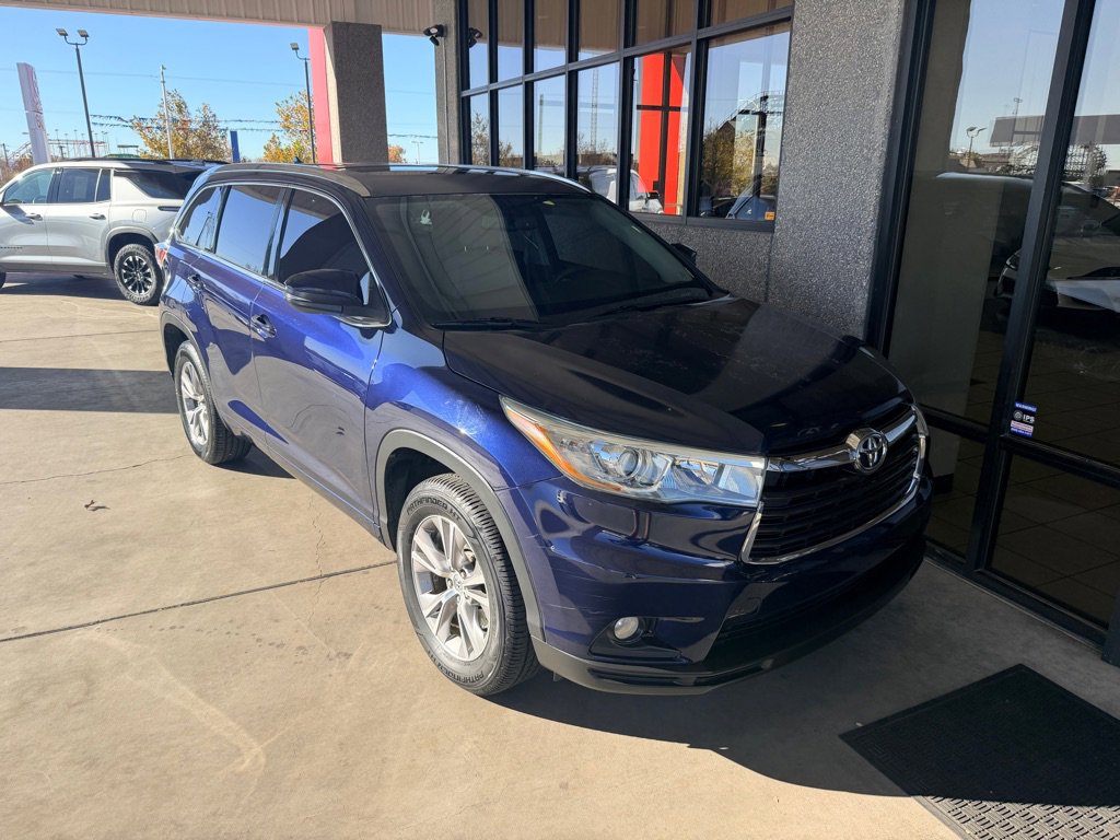 Used 2015 Toyota Highlander XLE image 4