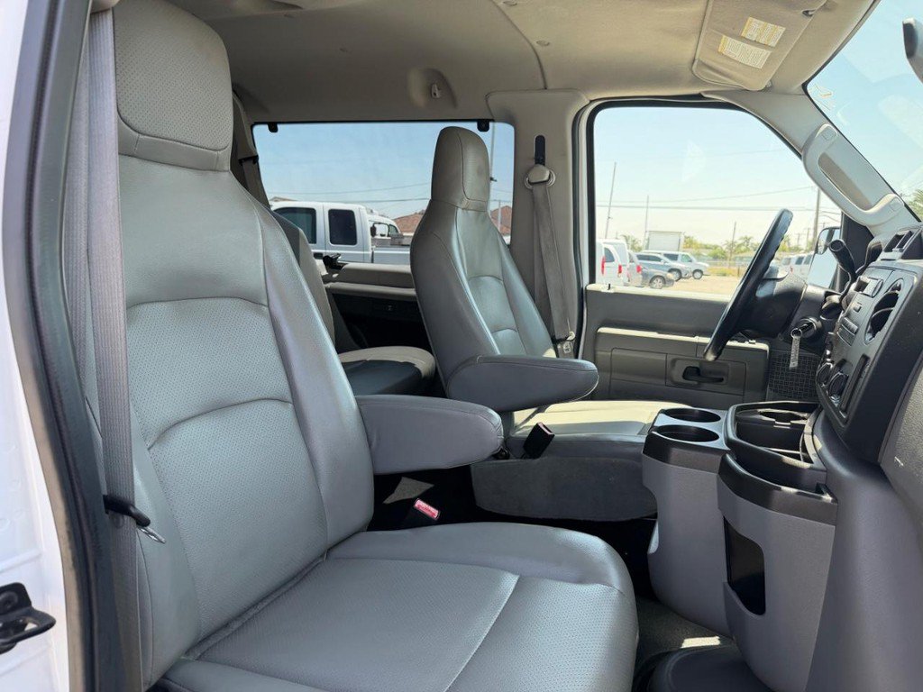 Used 2014 Ford E-150 and Econoline 150 Wagon w/ Power Windows & Locks Group RWD image 22