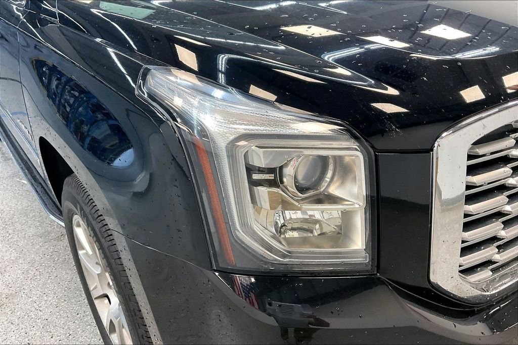 Used 2019 GMC Yukon XL Denali AWD/4WD image 34