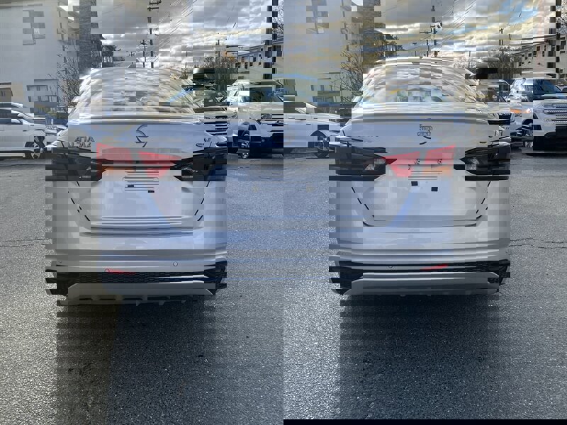 Used 2023 Nissan Altima 2.5 SV image 6