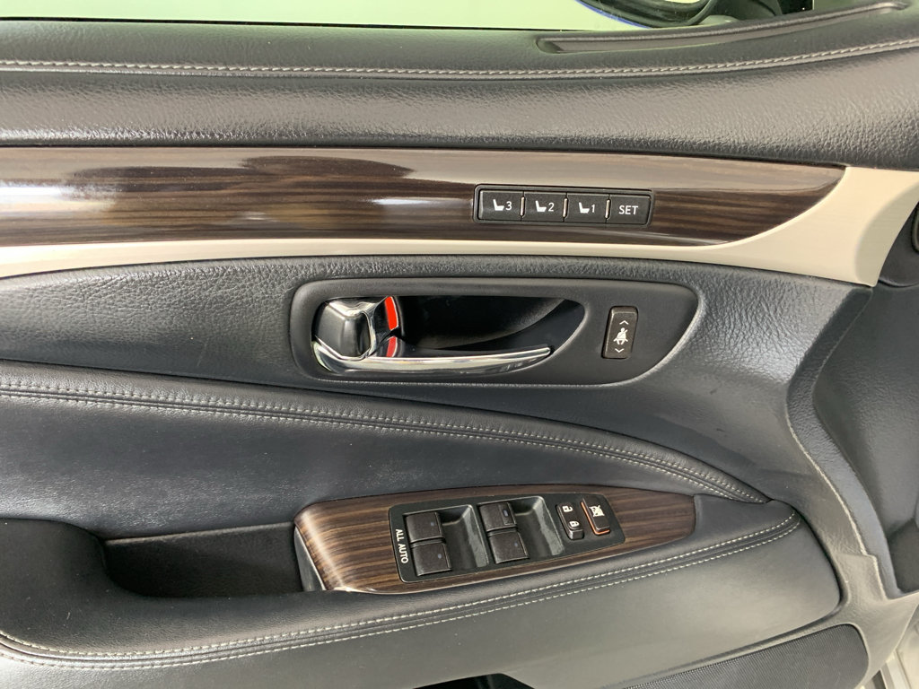 Used 2014 Lexus LS 460 w/ Comfort Package RWD image 14