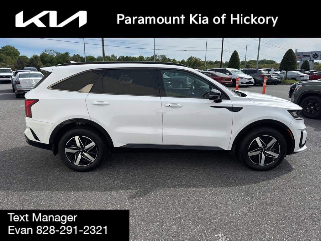 Used 2022 Kia Sorento EX image 8