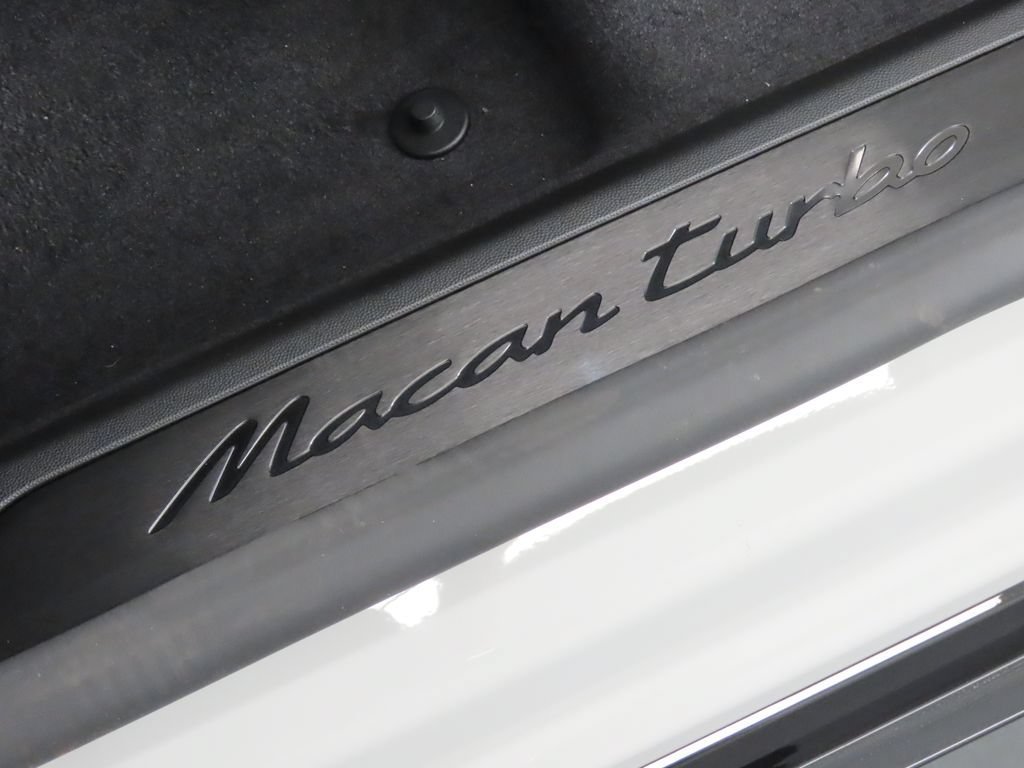 New 2026 Porsche Macan Turbo Electric AWD/4WD image 44