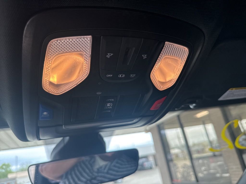 Used 2024 RAM 3500 Tradesman w/ Chrome Appearance Group image 15