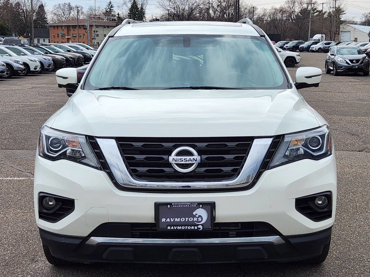 Used 2019 Nissan Pathfinder Platinum AWD/4WD image 6