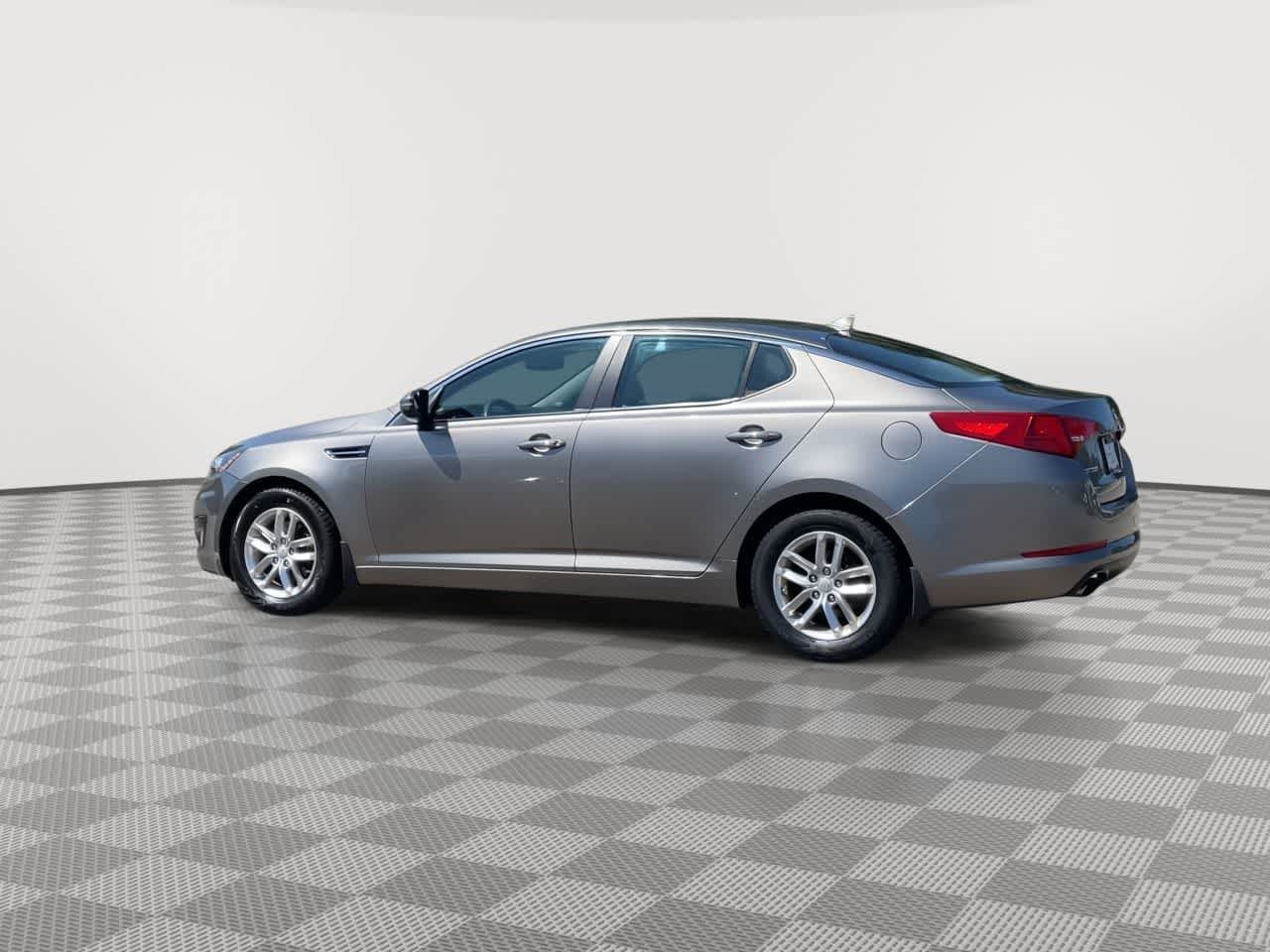 Used 2013 Kia Optima LX w/ Convenience Plus Pkg FWD image 6