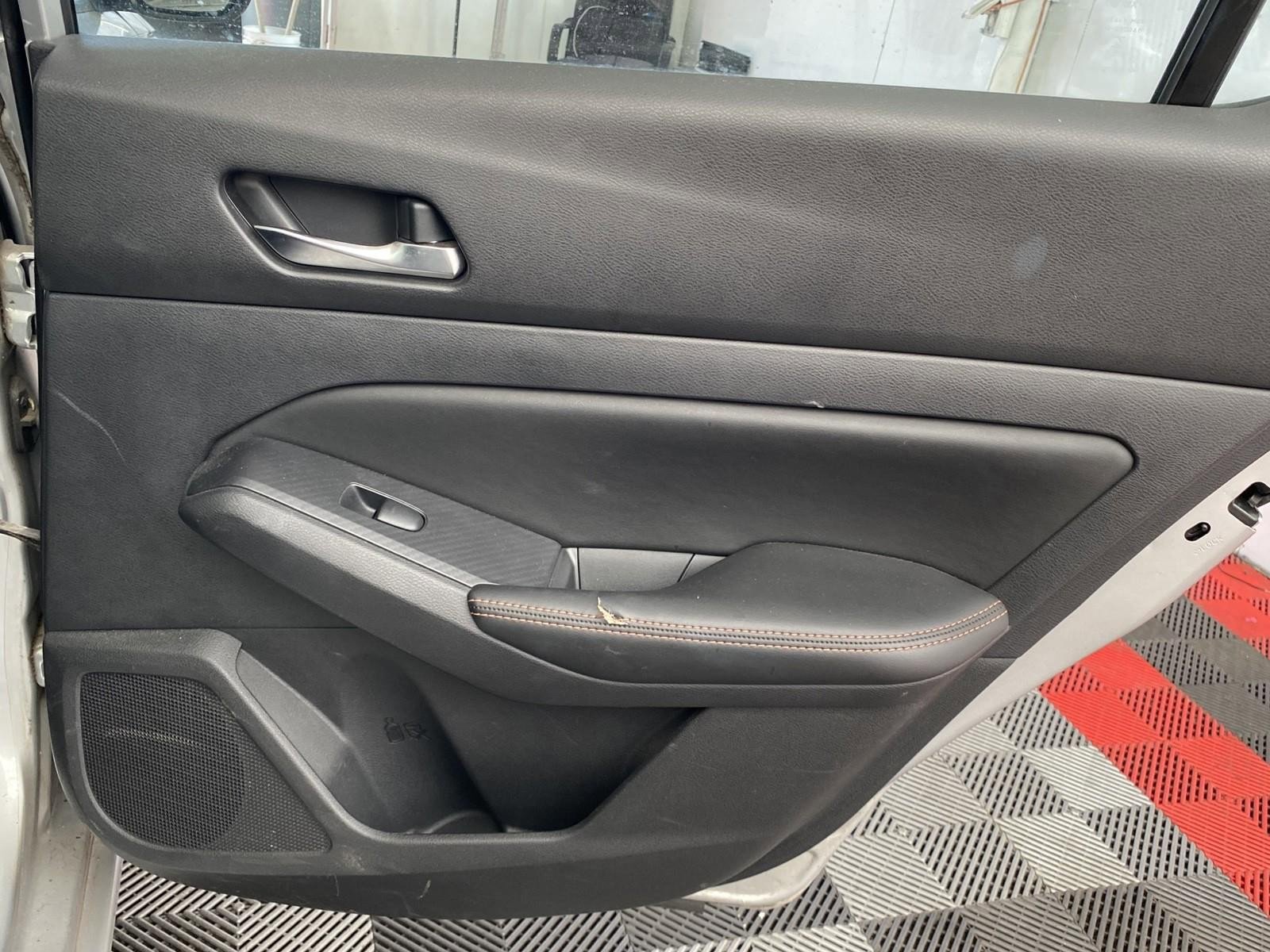 Used 2019 Nissan Altima 2.5 SR AWD/4WD image 10