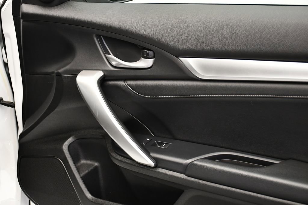 Used 2020 Honda Civic Touring image 41