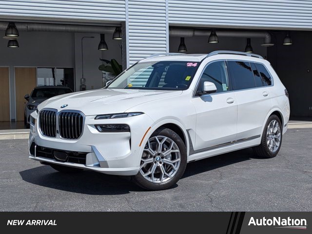 Used 2024 BMW X7 xDrive40i w/ Premium Package AWD/4WD image 1