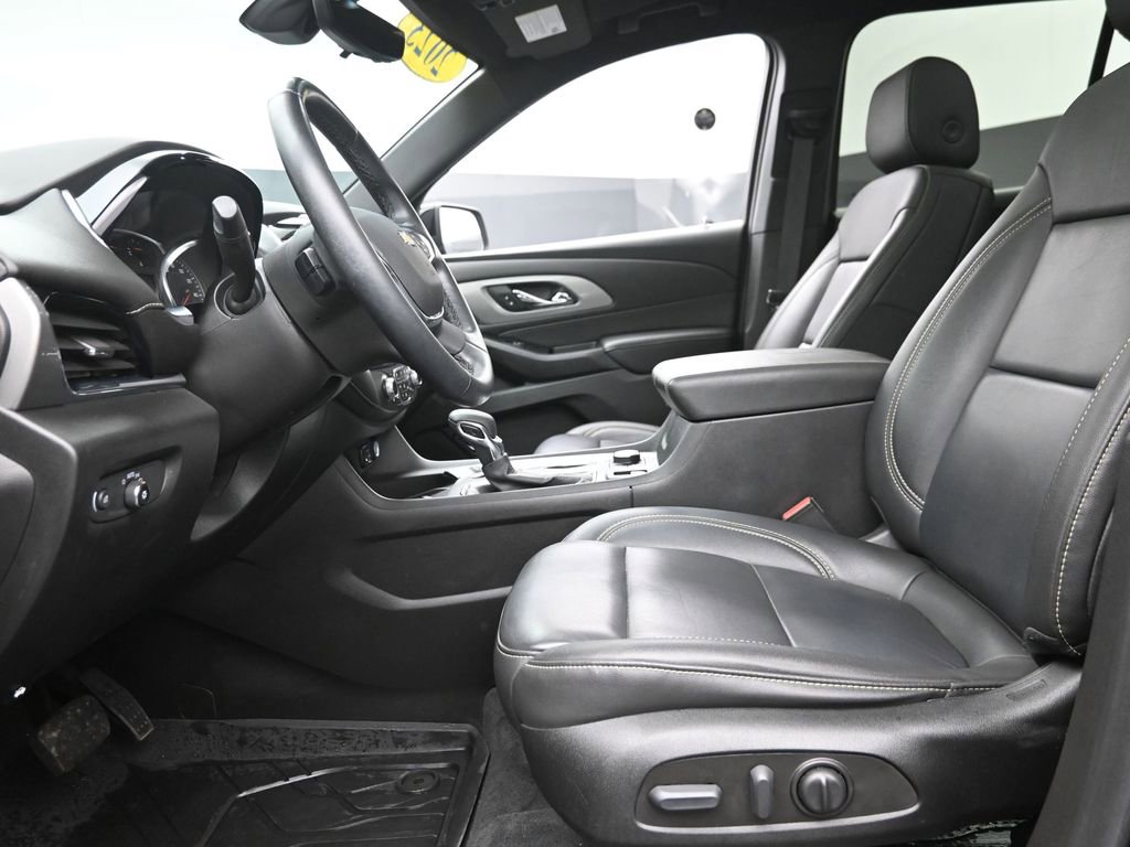 Used 2023 Chevrolet Traverse LT w/ LT Premium Package image 14