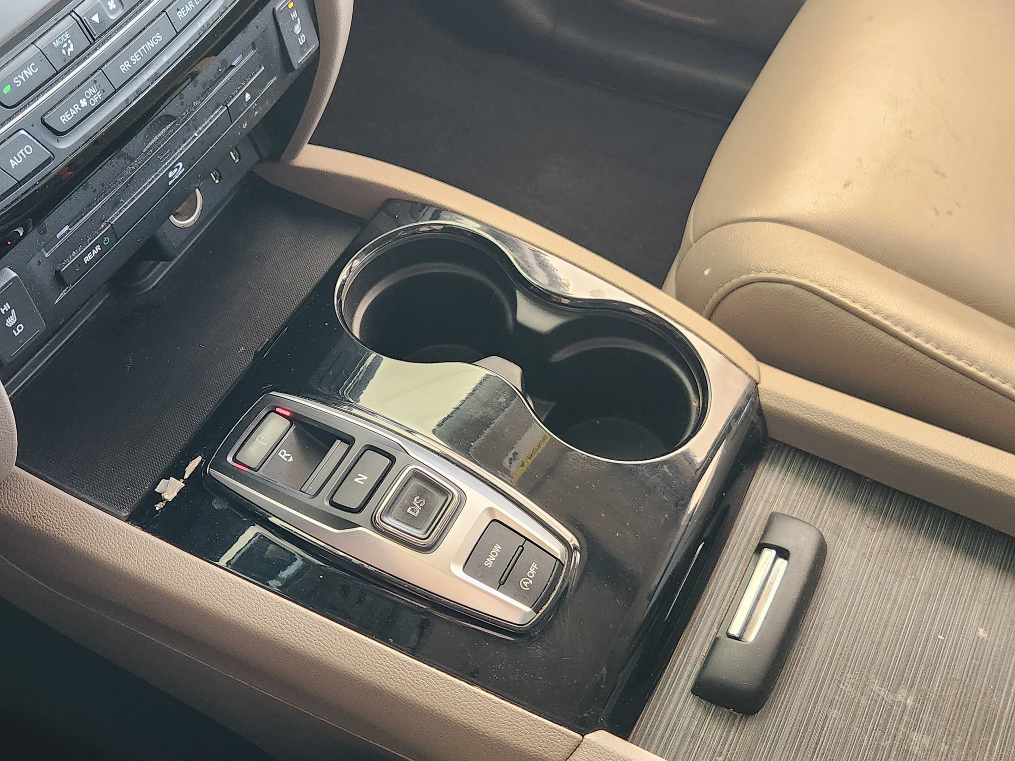 Used 2017 Honda Pilot Touring image 19