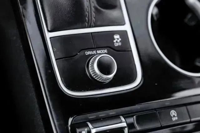 Used 2021 Kia Stinger GT-Line image 27