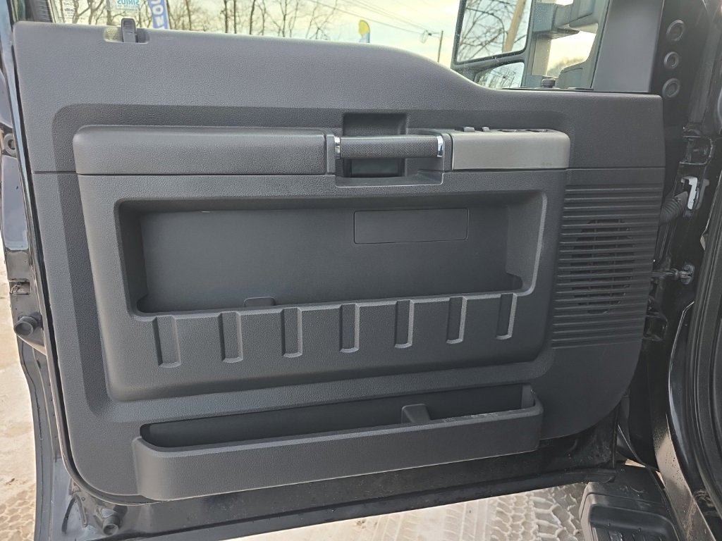 Used 2016 Ford F350 Lariat w/ Lariat Ultimate Package image 12