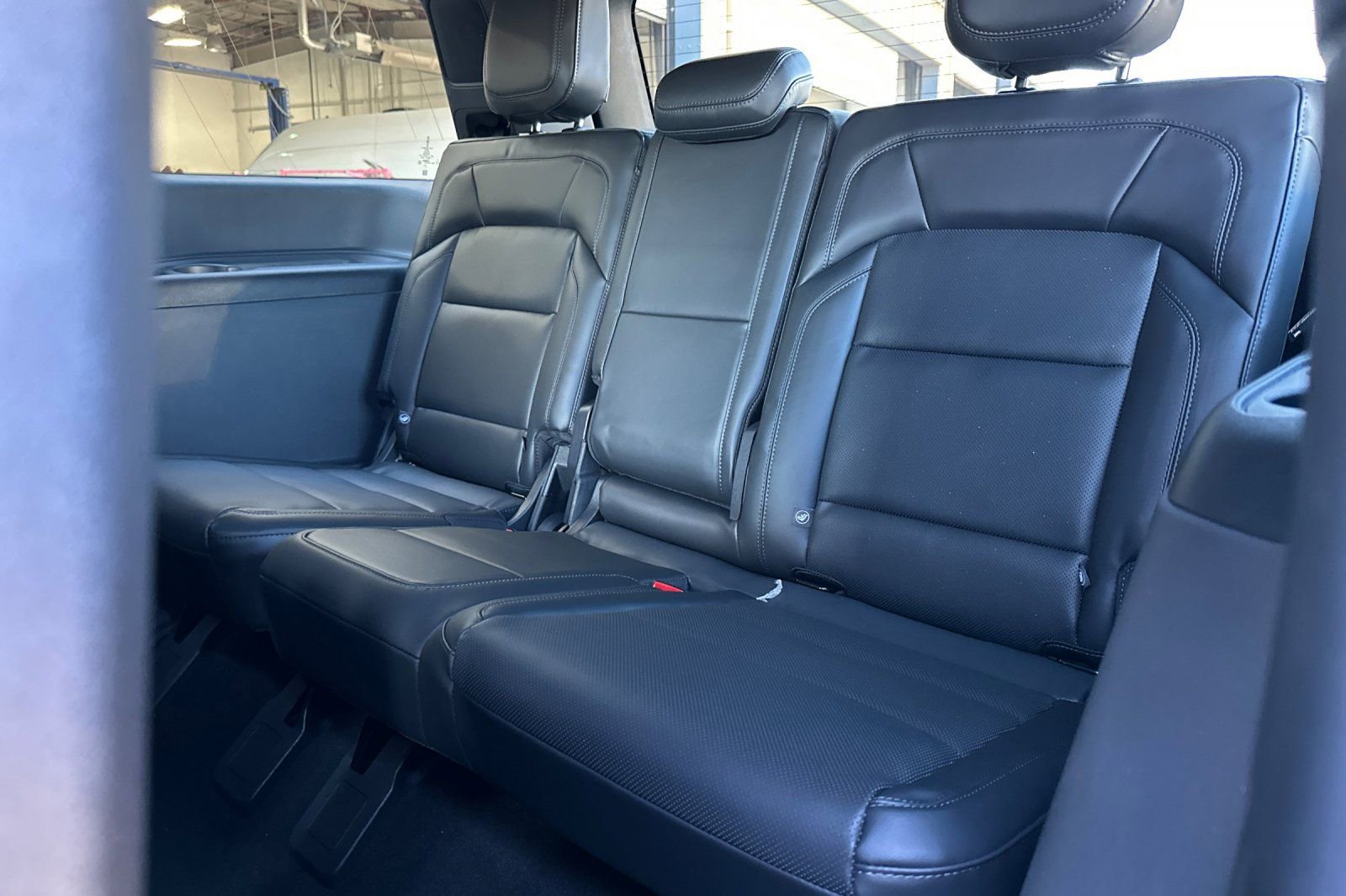 New 2026 Lincoln Navigator Reserve w/ Jet Appearance Package image 14