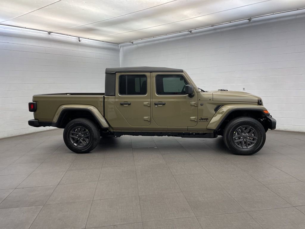 New 2026 Jeep Gladiator Sport image 2