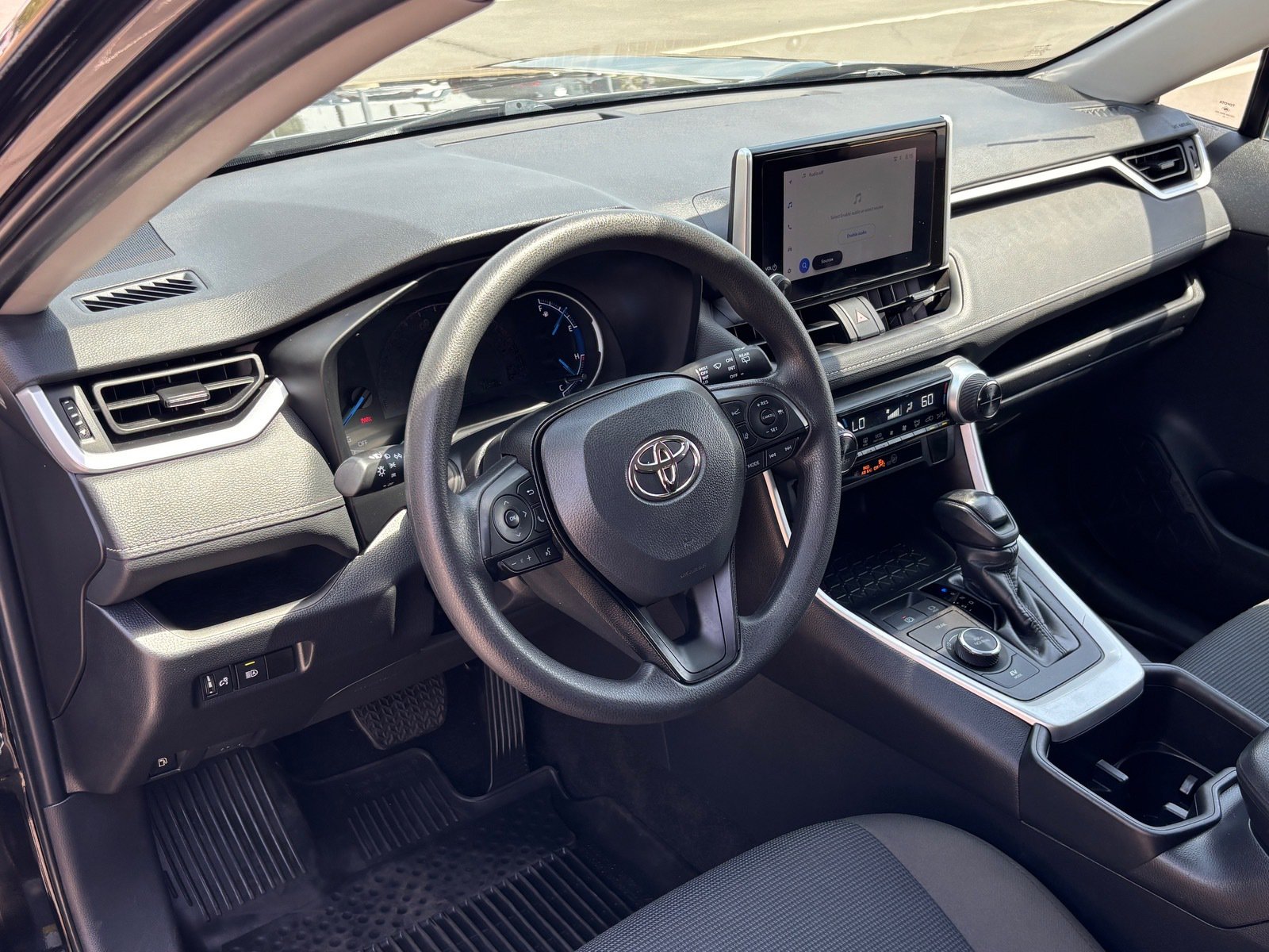 Used 2023 Toyota RAV4 LE AWD/4WD image 20