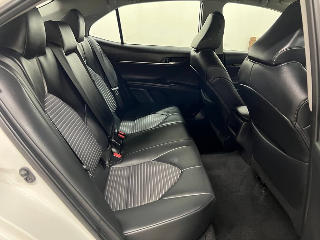 Used 2024 Toyota Camry SE FWD image 31