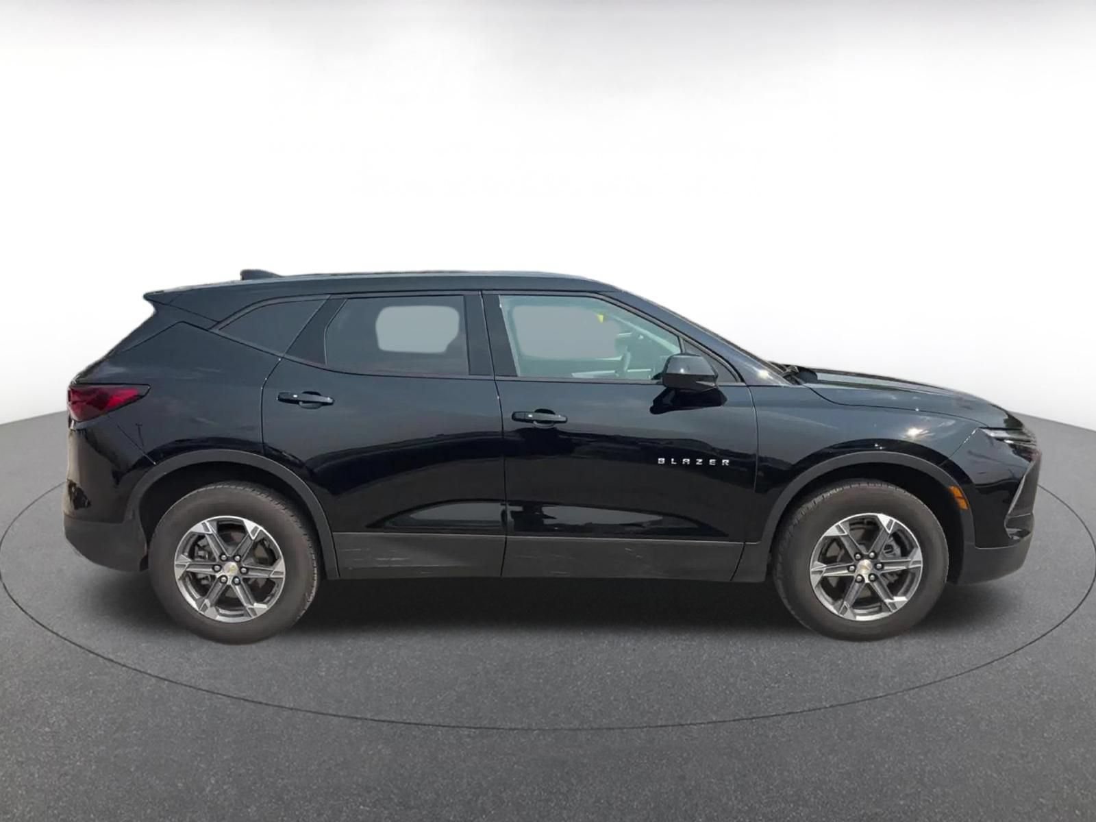 Used 2026 Chevrolet Blazer LT FWD image 15
