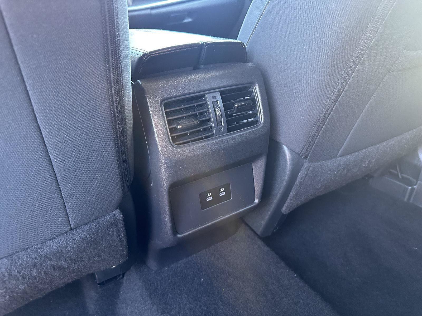 Used 2024 Nissan Rogue SV FWD image 12