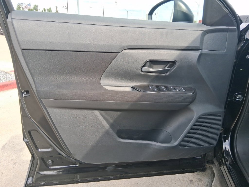 New 2026 Nissan Kicks S image 20