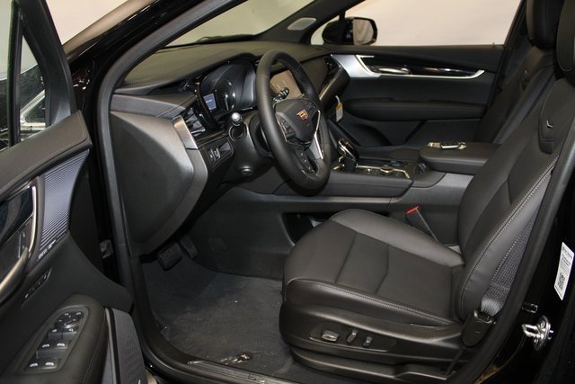 New 2025 Cadillac XT5 Premium Luxury w/ Technology Package image 4