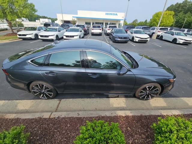 Used 2025 Honda Accord Touring image 9