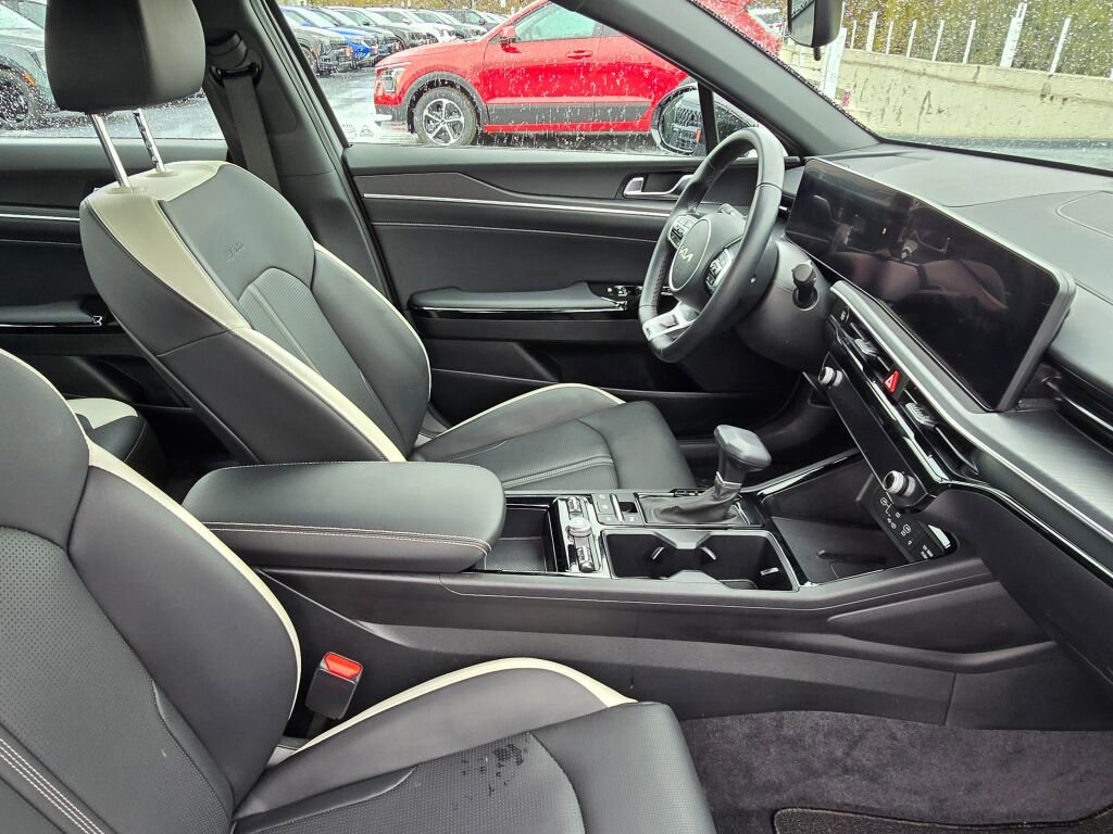 Used 2025 Kia K5 GT-Line image 12