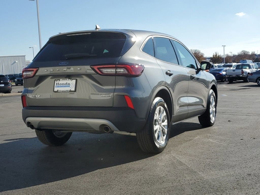 Used 2025 Ford Escape Active image 9