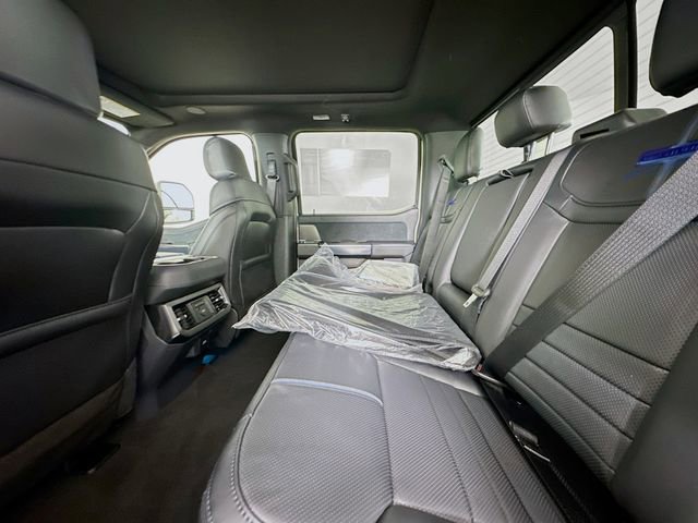 New 2026 Ford F450 Platinum w/ FX4 Off-Road Package image 25