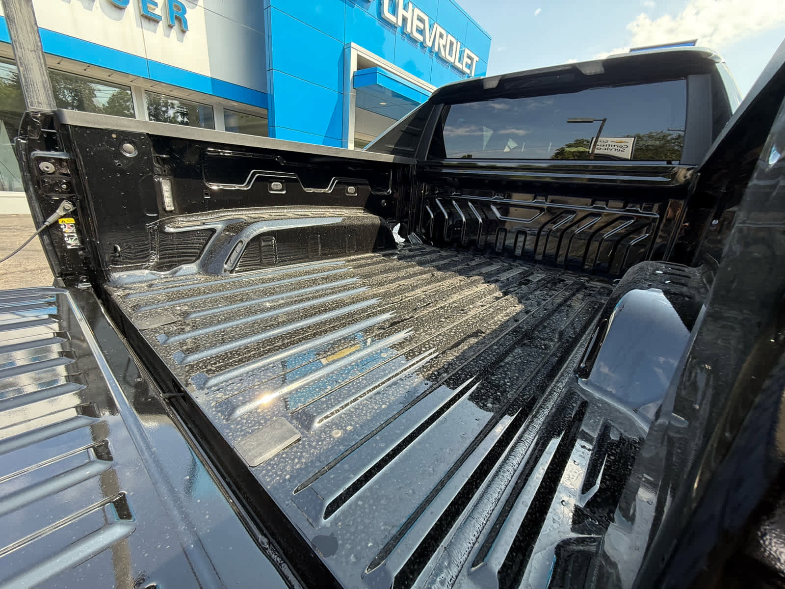 New 2026 Chevrolet Silverado EV LT image 25