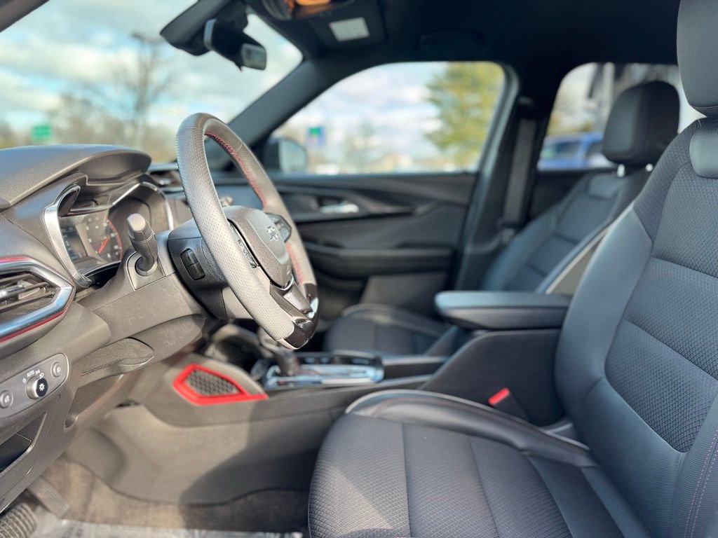 Used 2023 Chevrolet TrailBlazer RS image 16