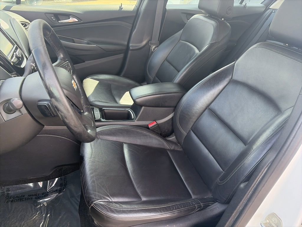Used 2018 Chevrolet Cruze Premier image 12
