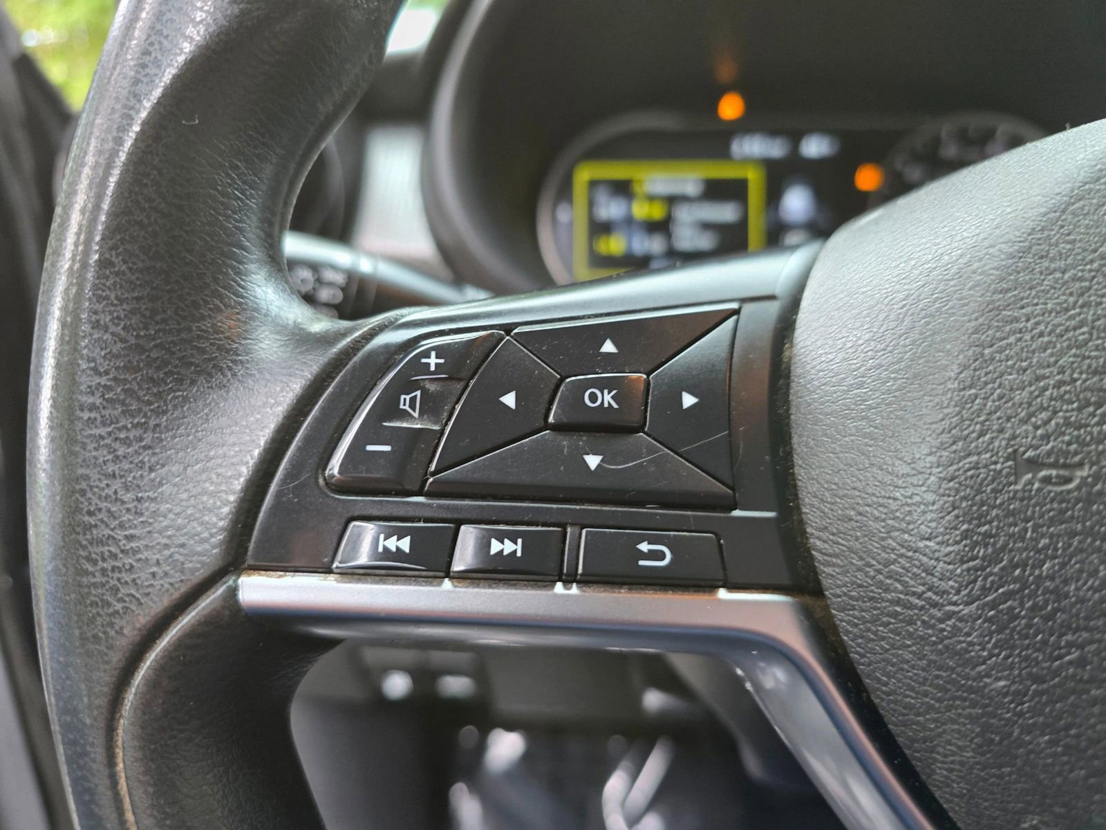 Used 2019 Nissan Kicks SV image 21