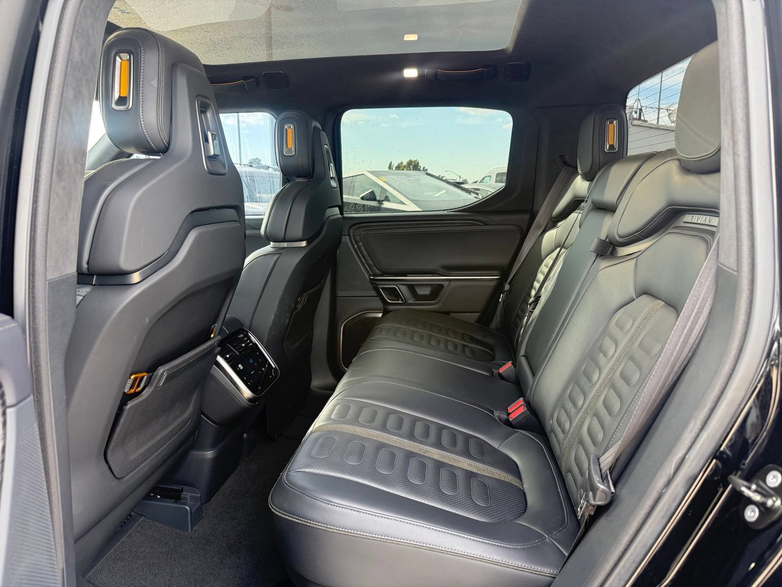 Used 2022 Rivian R1T Adventure AWD/4WD image 6